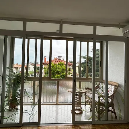 Apartamento 7 *
